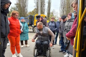 Світлина. Понад 1000 водіїв «Київпастрансу» пройшли тренінги з підвищення якості перевезення пасажирів із числа маломобільних груп. Безбар'єрність, перевезення, тренинг, водій, пасажир, КП Київпастранс