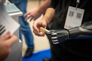 Світлина. Пропускна спроможність системи реабілітації становить вже понад 16 тисяч сеансів на день — міністр Віктор Ляшко. Реабілітація, послуга, пацієнт, розвиток, Віктор Ляшко, Amputee Rehab Summit 2025