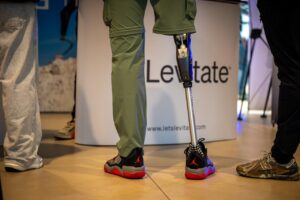 Світлина. Пропускна спроможність системи реабілітації становить вже понад 16 тисяч сеансів на день — міністр Віктор Ляшко. Реабілітація, послуга, пацієнт, розвиток, Віктор Ляшко, Amputee Rehab Summit 2025