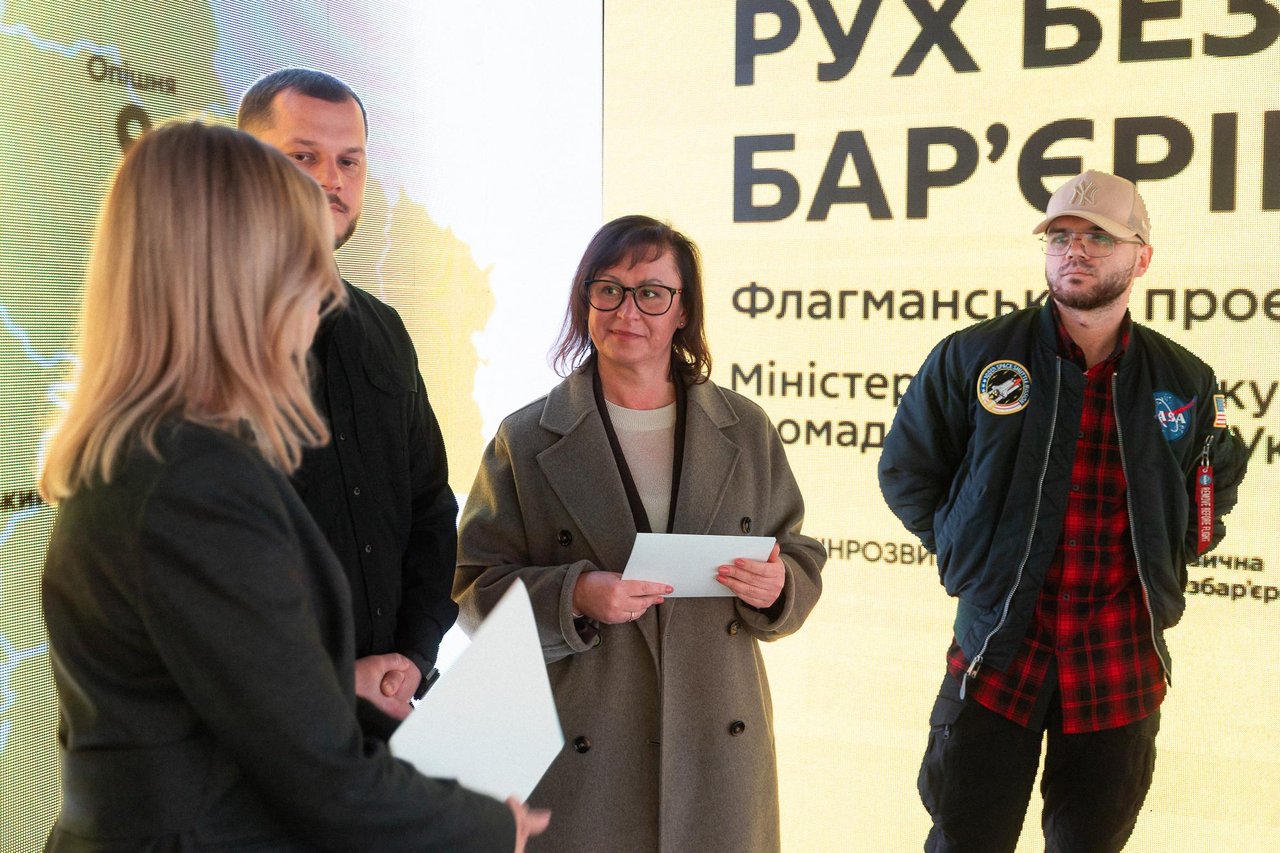 Проєкт «Рух без бар’єрів» – це про рівність і нові можливості для людей та громад — Олексій Кулеба. доступність, засідання, олексій кулеба, проєкт рух без барʼєрів, рада безбар’єрності