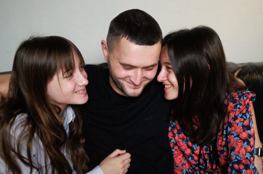 «Іноді люди здивовано дивляться на мене, а я не розумію чому, а потім: ага, я ж на кріслі колісному»: історія франківки Юлії. інвалідність, крісло колісне, розсіяний склероз, хвороба, юля