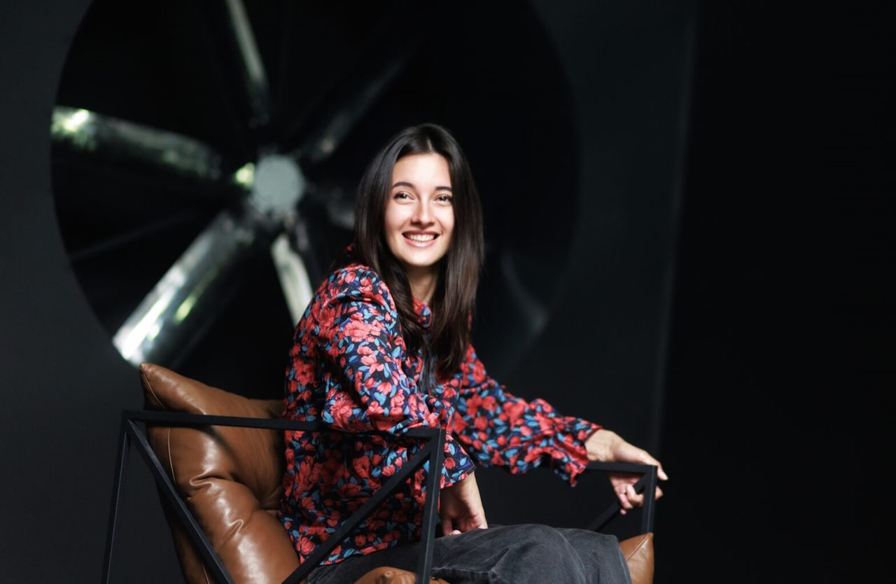 «Іноді люди здивовано дивляться на мене, а я не розумію чому, а потім: ага, я ж на кріслі колісному»: історія франківки Юлії. інвалідність, крісло колісне, розсіяний склероз, хвороба, юля