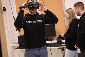 VR проти фантомного болю: у Львові встановили інноваційний тренажер для ветеранів з ампутаціями (ВІДЕО)