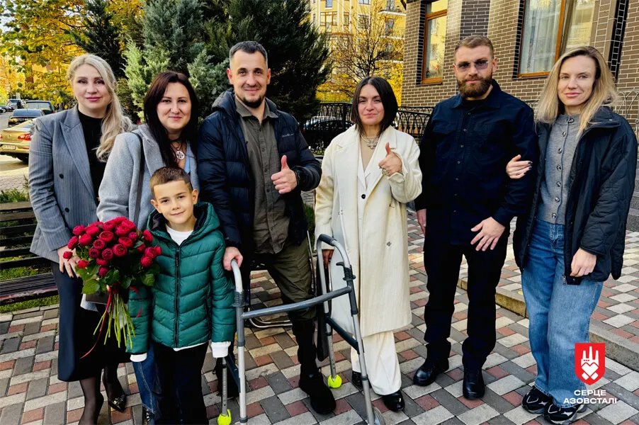 Герой оборони Маріуполя Павло Познанський отримав власну квартиру від «Серця Азовсталі» (ФОТО). захисник, квартира, мариуполь, павло познанський, проєкт серце азовсталі