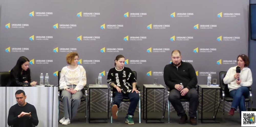 Відмова від інтернатів на користь життя в громаді: що заважає збудувати систему підтриманого проживання в Україні. інтернат, деінституалізація, підтримане проживання, послуга, реформа