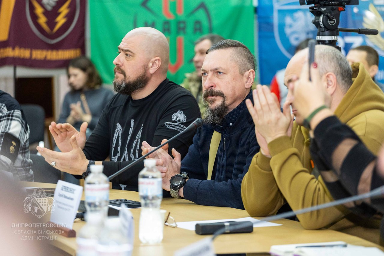 На Дніпропетровщині ветеранам вручили сертифікати на житло. ветеран, дніпропетровщина, житло, нарада, сертифікат