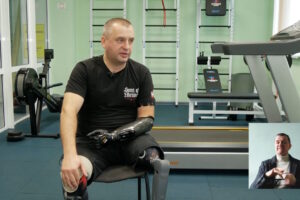 Ветеран з трьома ампутаціями Сергій Кумчак кермує автомобілем і веде активний спосіб життя (ВІДЕО)