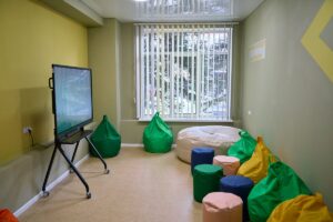 Світлина. Третій інклюзивно-ресурсний центр почав роботу в Харкові. Навчання, допомога, особливими освітніми потребами, Харків, інклюзивно-ресурсний центр, підопічний