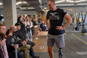 «Наче тапочки взути»: ветеран Михайло про життя на протезі, спорт та Ігри Нескорених (ФОТО, ВІДЕО)