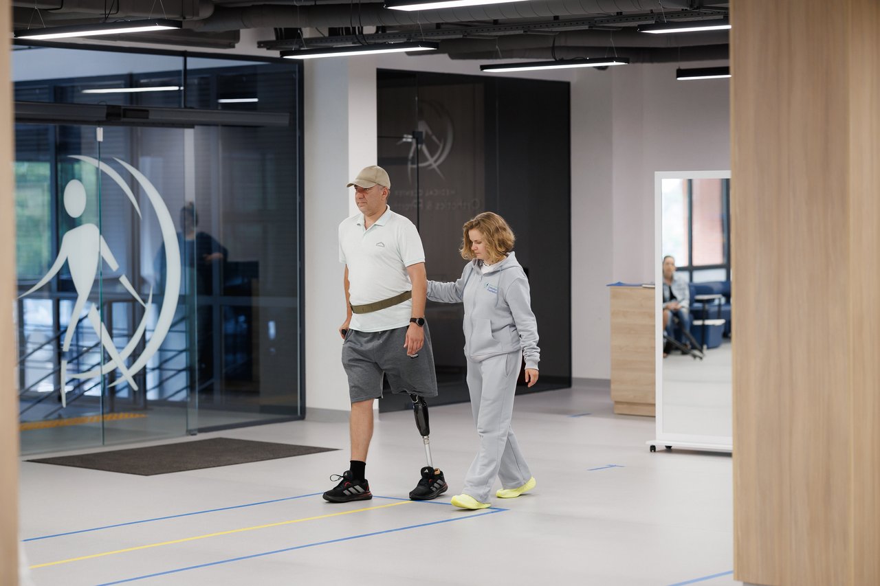 Тисяча українців можуть отримати безоплатне протезування: як у центрі MCOP Україна допомагають повертатися до активного життя після ампутацій. mcop україна, ампутація, відновлення, протез, протезування