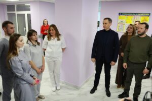 Світлина. Нове реабілітаційне відділення розпочало роботу на Хмельниччині. Реабілітація, пацієнт, лікарня, Хмельниччина, реабілітаційне відділення, відкриття