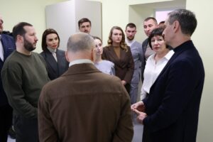 Світлина. Нове реабілітаційне відділення розпочало роботу на Хмельниччині. Реабілітація, пацієнт, лікарня, Хмельниччина, реабілітаційне відділення, відкриття