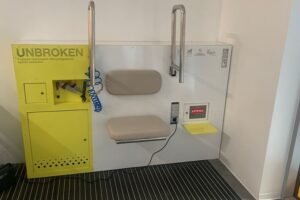 У Львові встановили першу в Україні станцію для ремонту крісел колісних