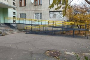 На Харківщині за підтримки Швейцарії адаптують житло для людей з інвалідністю