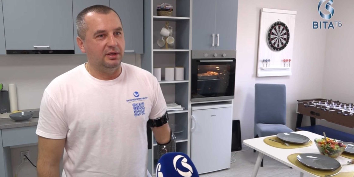Повернення до самостійного життя: у Вінниці ветерани проходять реабілітацію в ергокімнаті (ВІДЕО). вінниця, ветеран, ергокімната, поранення, протез