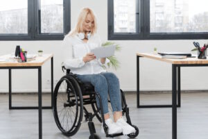 Кабмін встановив єдині правила розрахунку середньомісячної зарплати для внеску щодо працевлаштування людей з інвалідністю