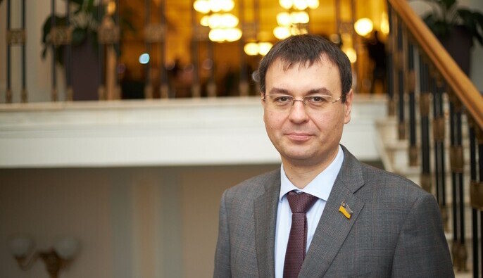 Гетманцев: Виплати дітям з інвалідністю необхідно прив’язати до мінімальної зарплати. інвалідність, виплати, діти, данило гетманцев, мінімальна зарплата