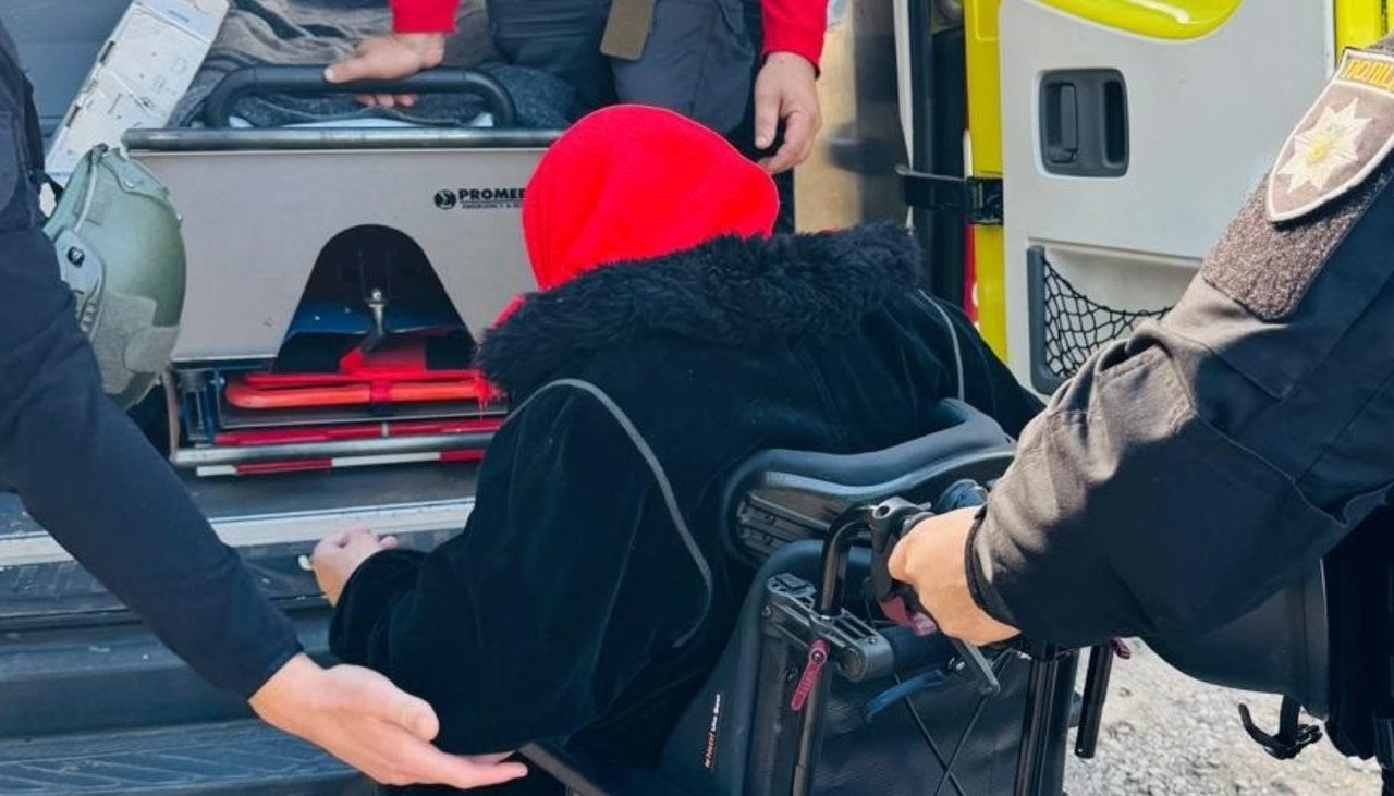 Fight For Right закликає не селити евакуйованих людей з інвалідністю в інтернати: евакуаційна спільнота каже, що альтернатив немає. ffr, інвалідність, інтернат, деінституціоналізація, енергетична криза