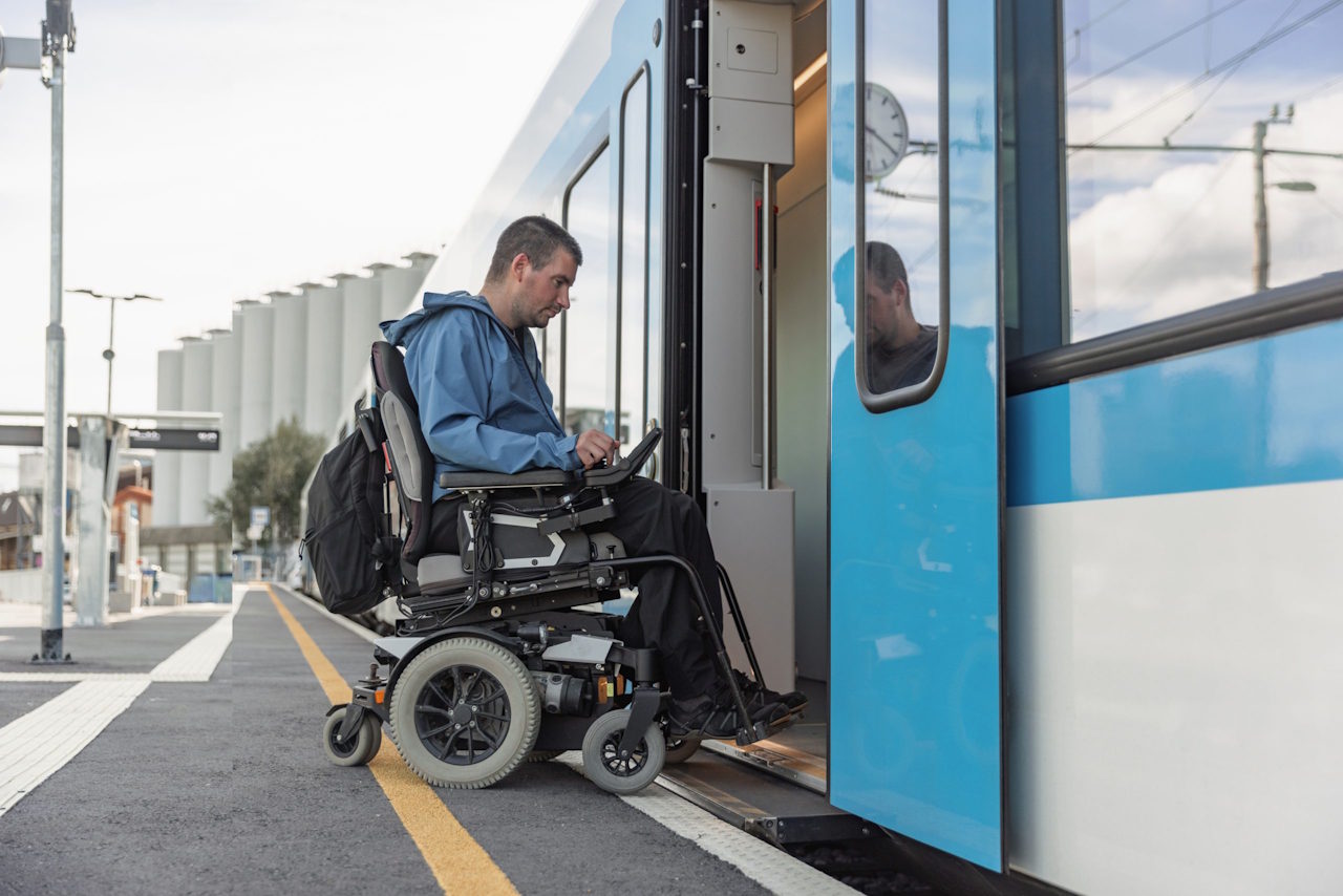 Без бар’єрів на шляху до ЄС: тези вебінару про стандарти Європейського Союзу у сфері прав людей з інвалідністю та можливості для громад (ВІДЕО). єс, інвалідність, безбар'єрність, вебінар, доступність