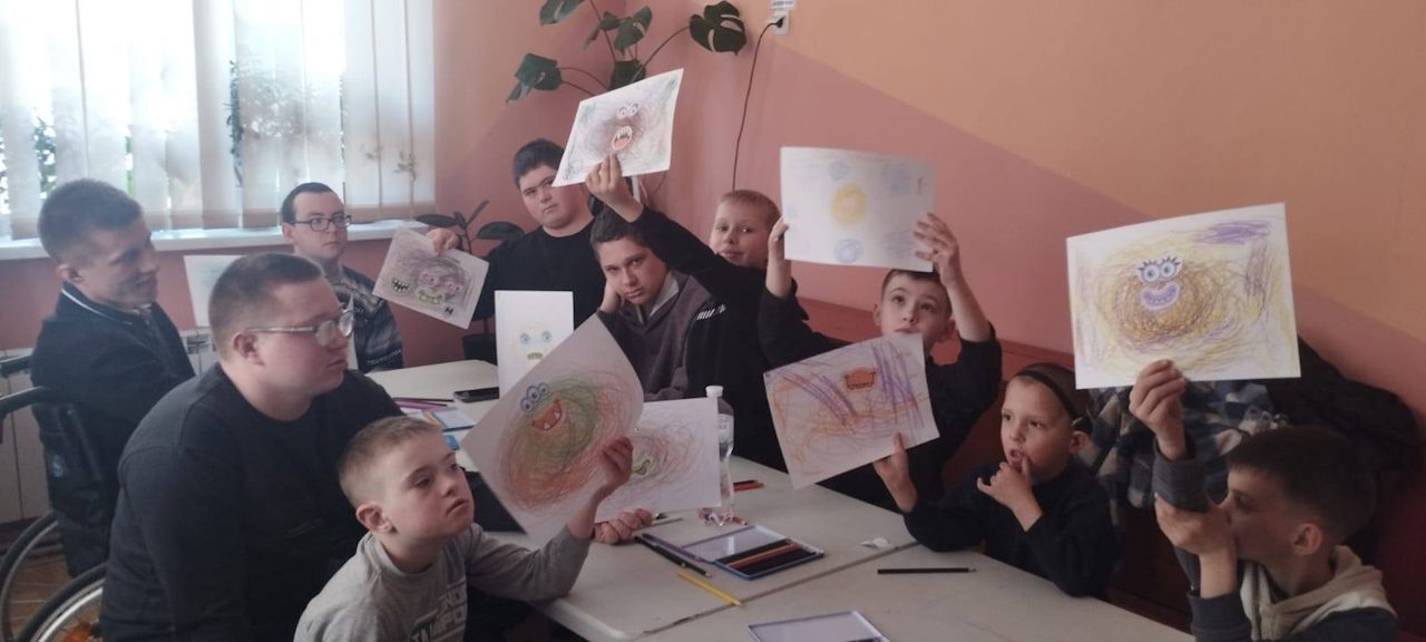 У Маневичах стартував творчий проєкт для дітей та молоді з інвалідністю (ФОТО). інвалідність, заняття, зустріч, маневичі, проєкт творчі разом