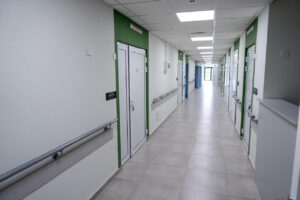 Світлина. Триває будівництво сучасного центру реабілітації на базі Дубенської міської лікарні. Реабілітація, створення, Центр реабілітації, будівництво, Віктор Ляшко, Дубенська міська лікарня