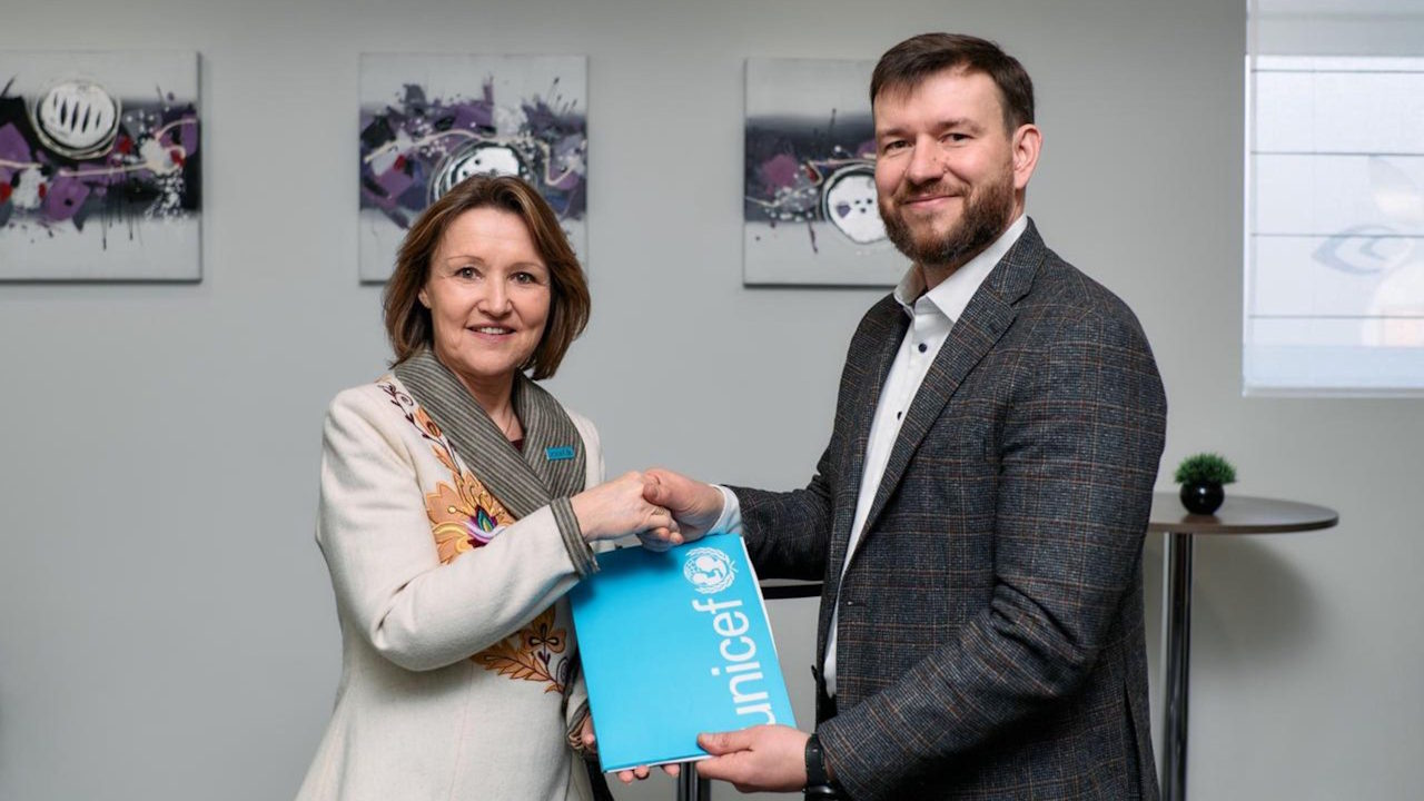 За підтримки UNICEF Мінсоцполітики виплатить одноразову грошову допомогу дітям з інвалідністю підгрупи А. unicef, інвалідність, грошова допомога, діти, мінсоцполітики