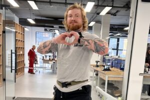 Світлина. Чотири роки повномасштабної війни. Чотири роки роботи: як Future for Ukraine будує систему допомоги українцям. Новини, допомога, протезування, підтримка, Фонд, Future for Ukraine