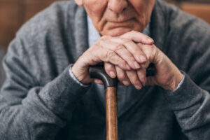 Після зміни групи інвалідності виникла переплата — суд зобов’язав пенсіонера повернути 447 тисяч гривень